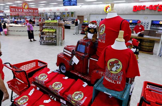 Does Bucees Take Apple Pay – How to Use It